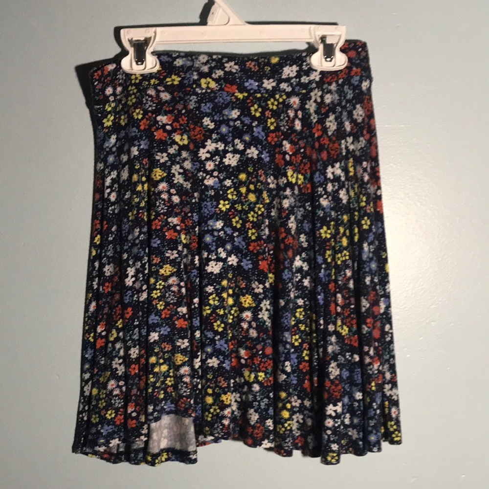 Cute Floral Skater Skirt Size Medium